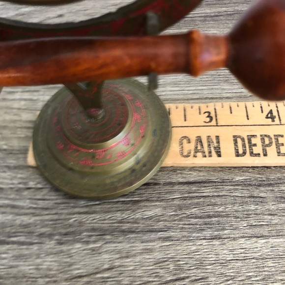 Vtg Etched Brass Tabletop Gong Style Dinner Bell - Picture 6 of 10